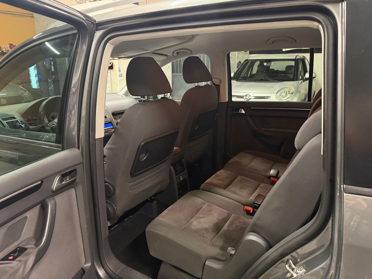 Volkswagen Touran Business 2.0 TDI 140 CV DSG HIGHLINE 7Posti