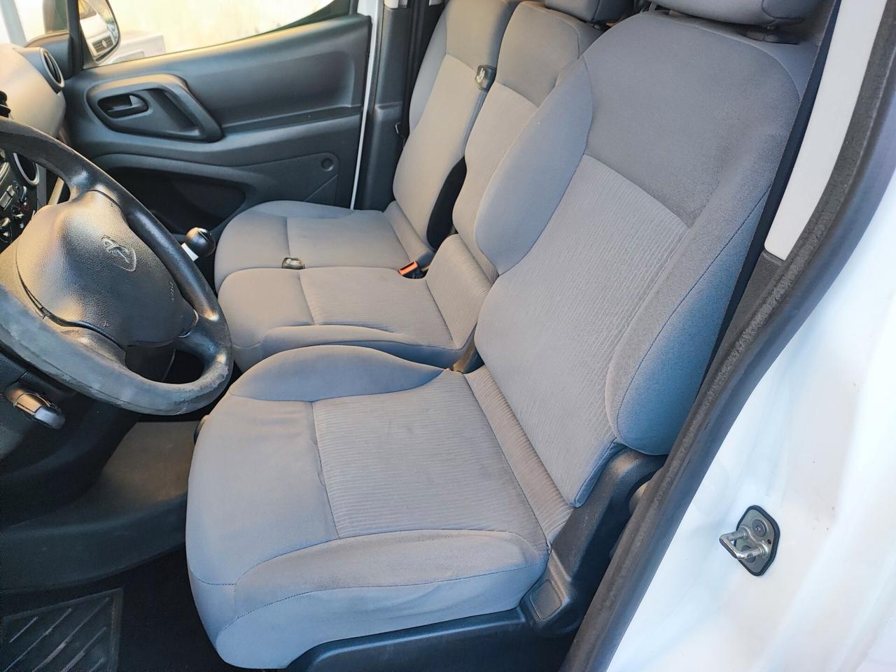 Peugeot Partner 3 Posti Euro 6 IVA COMPRESA