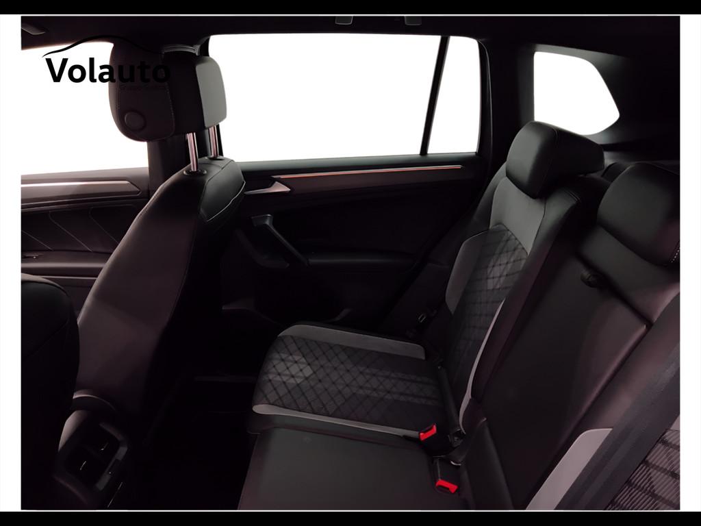 VOLKSWAGEN Tiguan II 2021 - Tiguan 1.5 tsi R-Line 150cv dsg