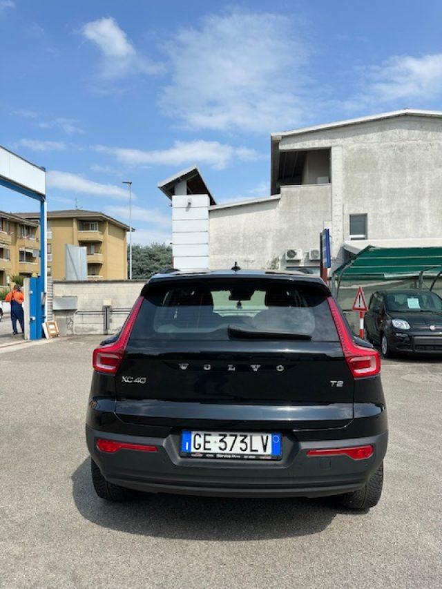 VOLVO XC40 T2 Momentum Core