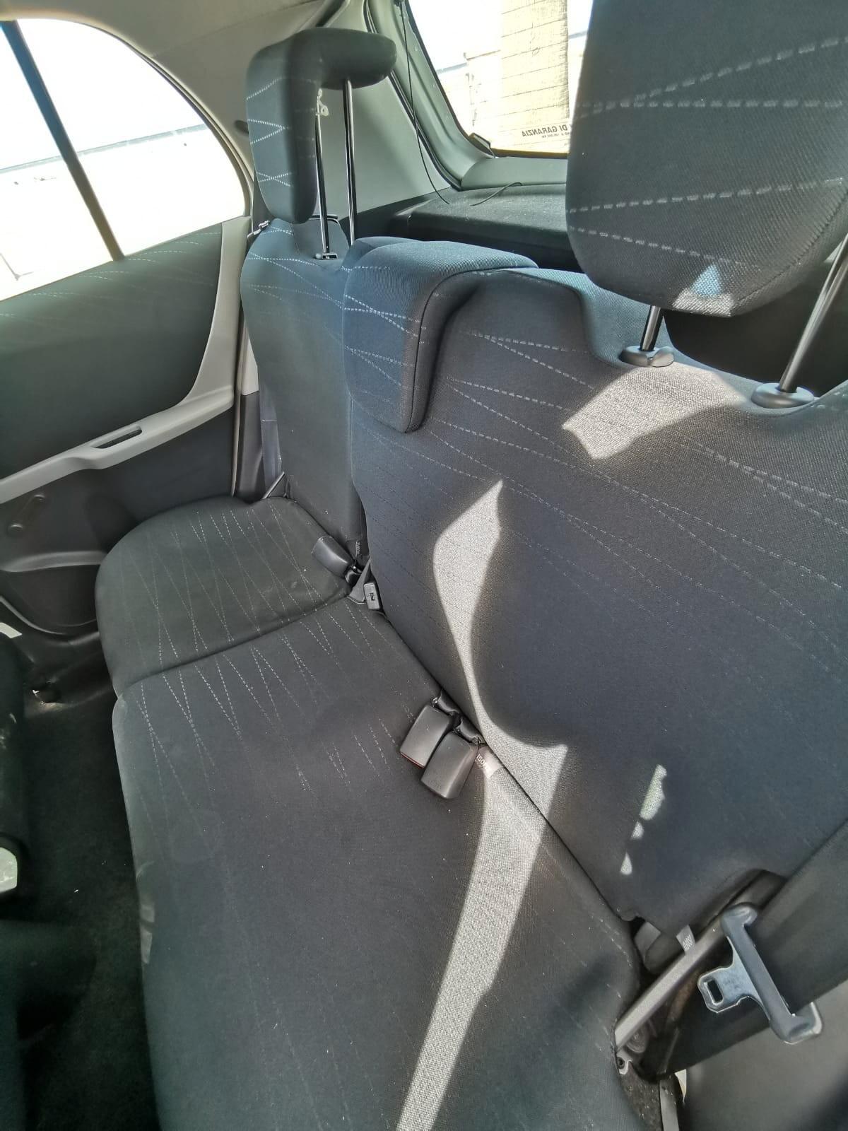 Toyota Yaris 1.0 5 porte Sol