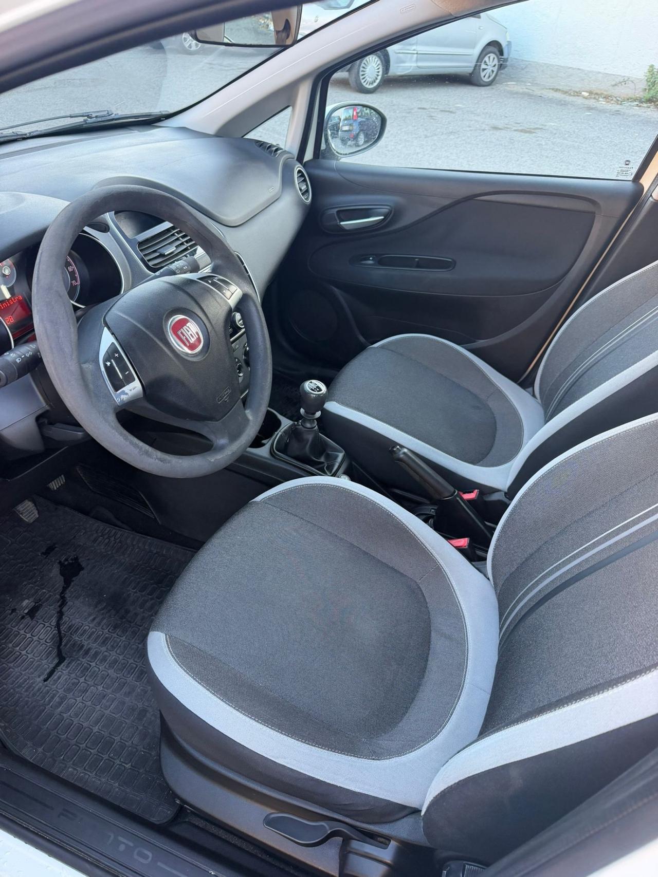 FIAT G PUNTO EVO 1.4 BENZINA GPL NEOPATENTATI OTTIME CONDIZIONI