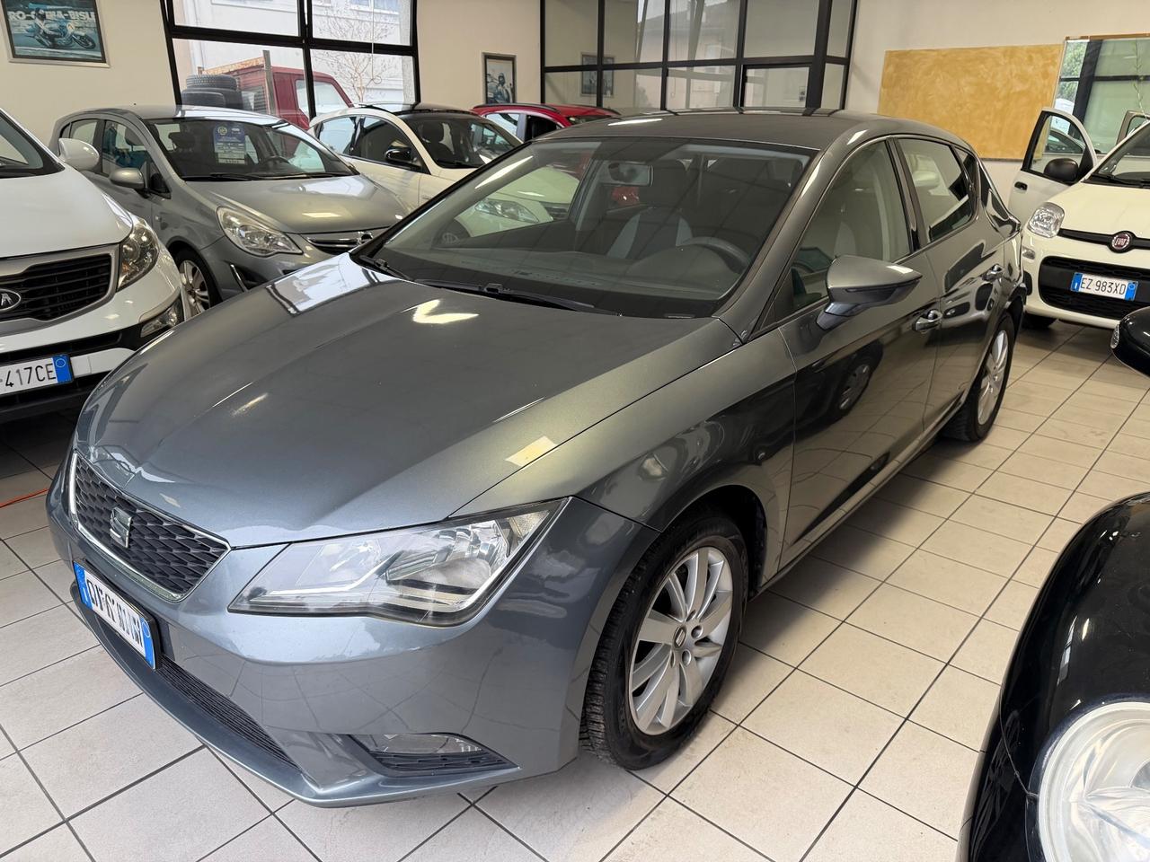 Seat Leon 1.6 TDI 90 CV 5p ok neopatentati