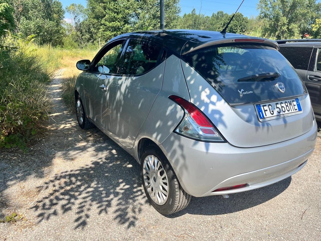 Lancia Ypsilon 1.2 69 CV 5 porte GPL Ecochic Platinum