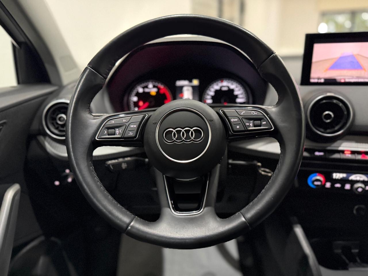 Audi Q2 30 TDI S tronic Identity Black