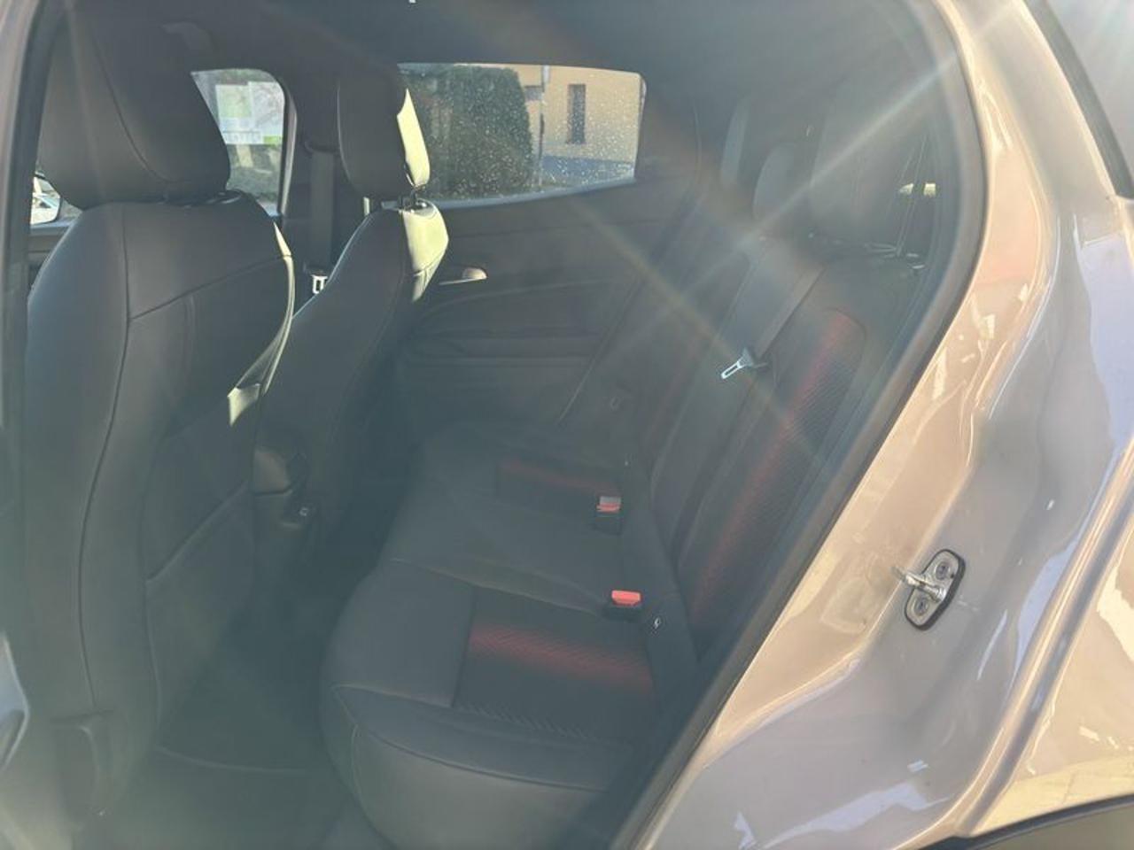 Alfa Romeo Junior 1.2 136 CV Hybrid eDCT6 Speciale FULL LED-NAVI-18"