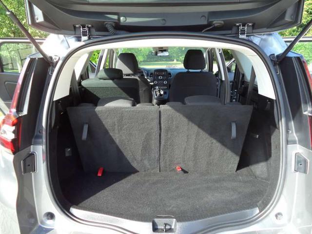 RENAULT Grand Scenic Blue dCi 120 CV Initiale Paris