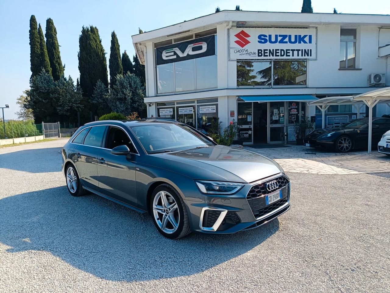 Audi A4 Avant TDI/163 CV S-line Tua a 264€/Mese