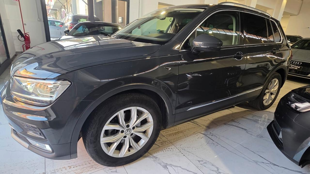 Volkswagen Tiguan 2.0 BiTDI SCR DSG 4MOTION Executive R-Line BMT