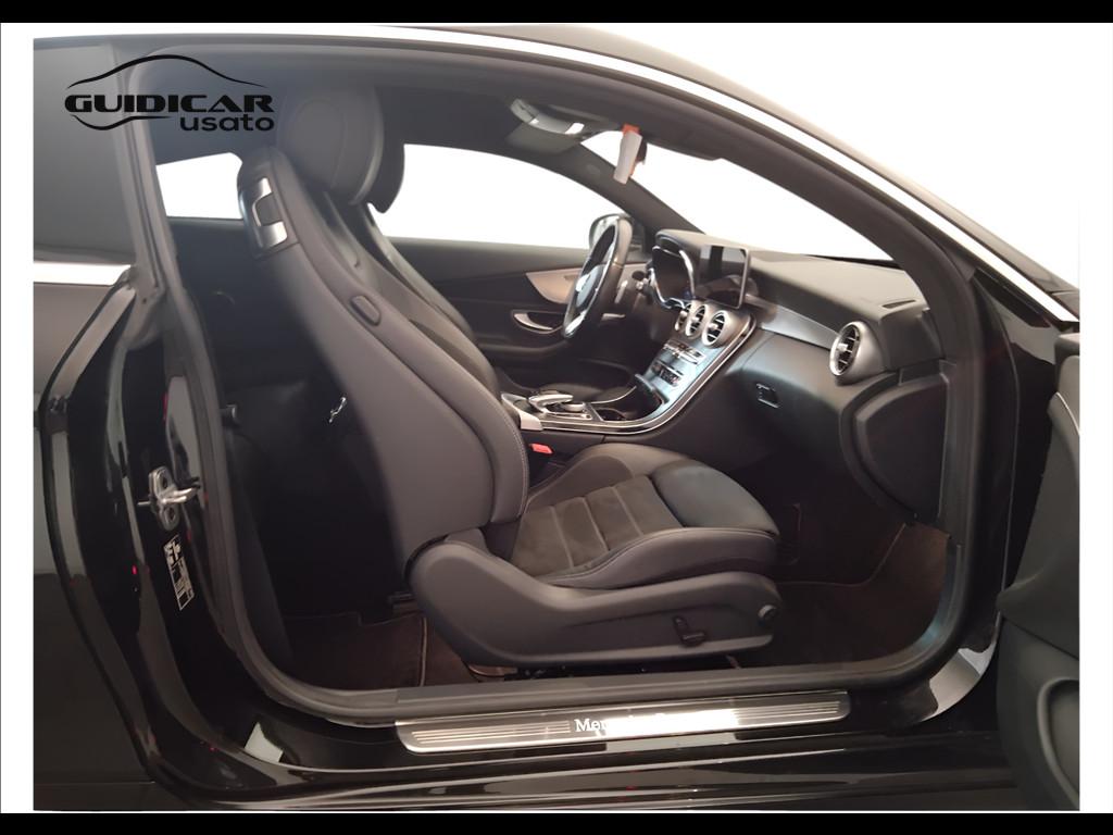 Mercedes-Benz Classe C-C205 2018 Coupe - C Coupe 220 d Premium auto