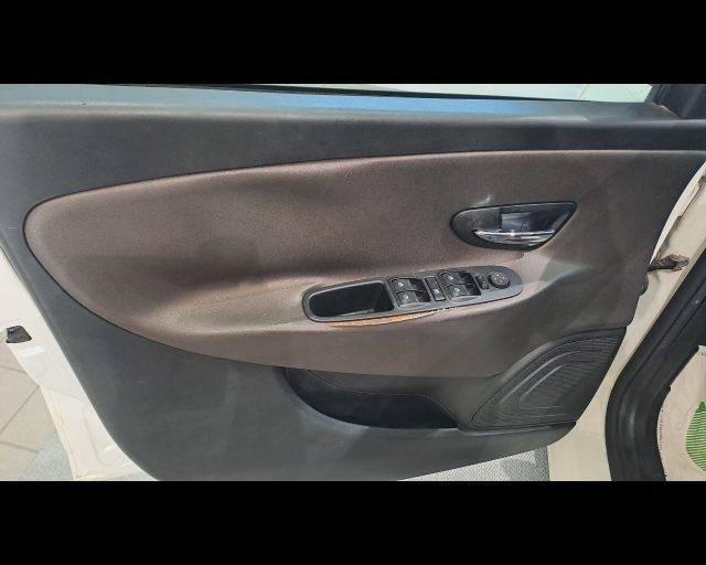 LANCIA Ypsilon 1.2 Platinum s&s 69cv