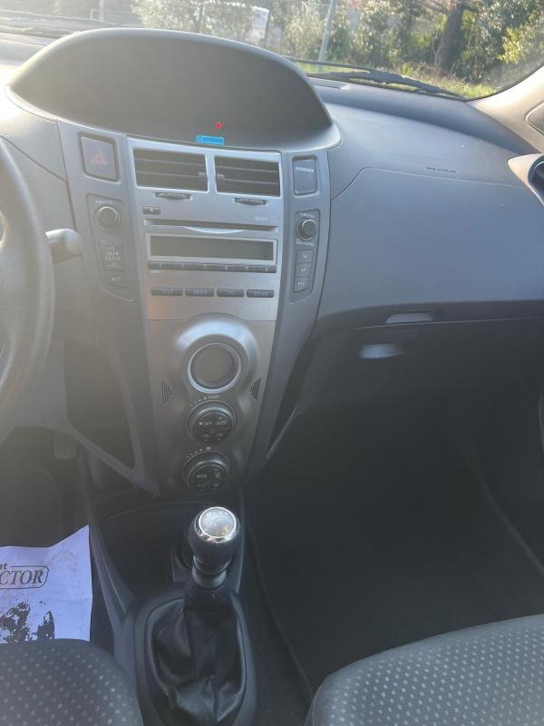 Toyota Yaris 5 Porte Yaris 5p 1.4 d-4d Sol c/vsc+trc