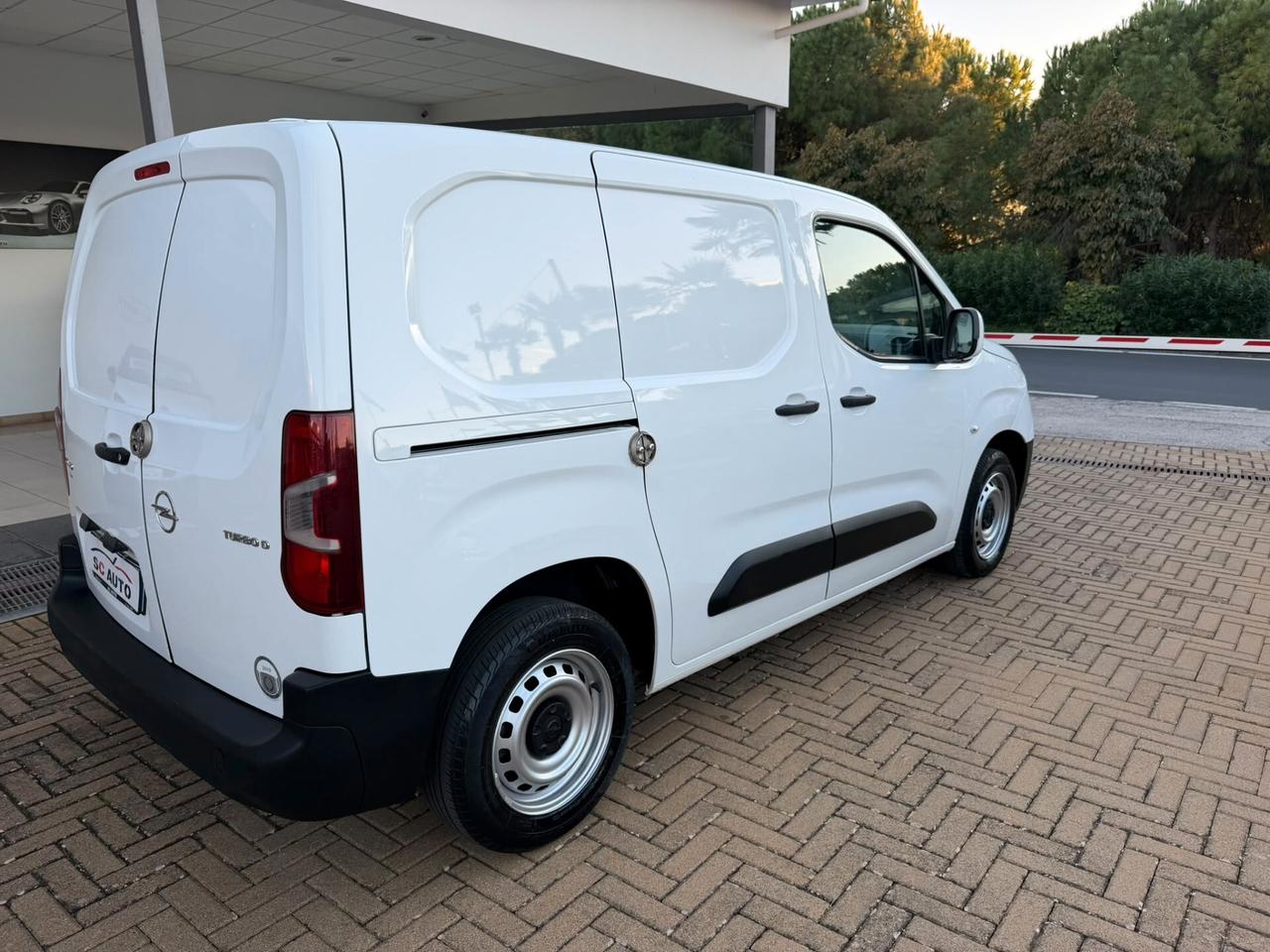 Opel Combo Cargo 1.6 Diesel PC 650kg