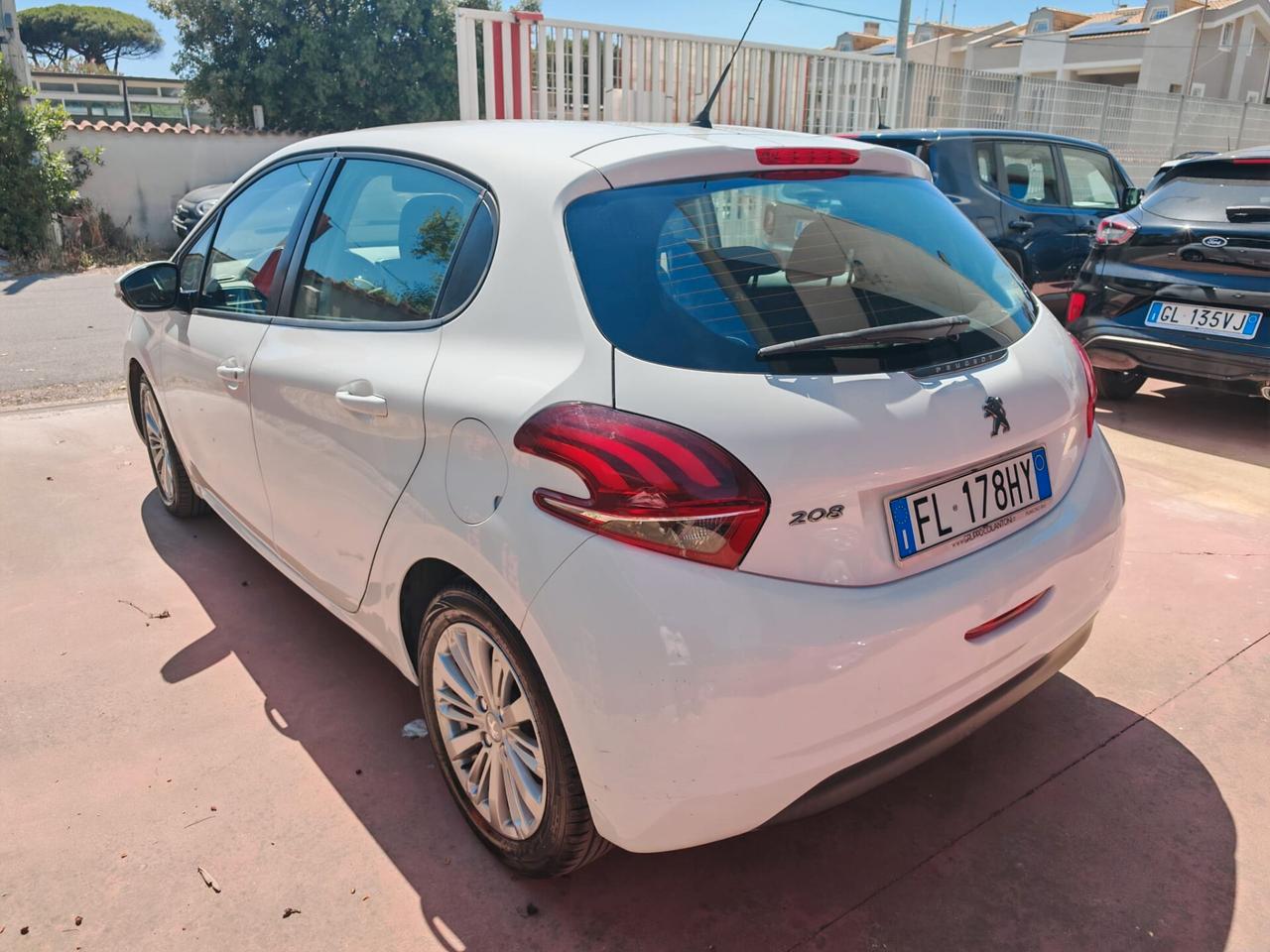 Peugeot 208 PureTech 82 5 porte Allure