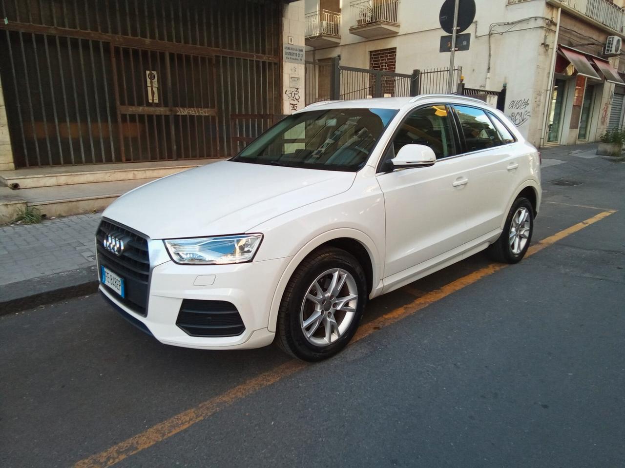 Audi Q3 2.0 TDI 120 CV Sport