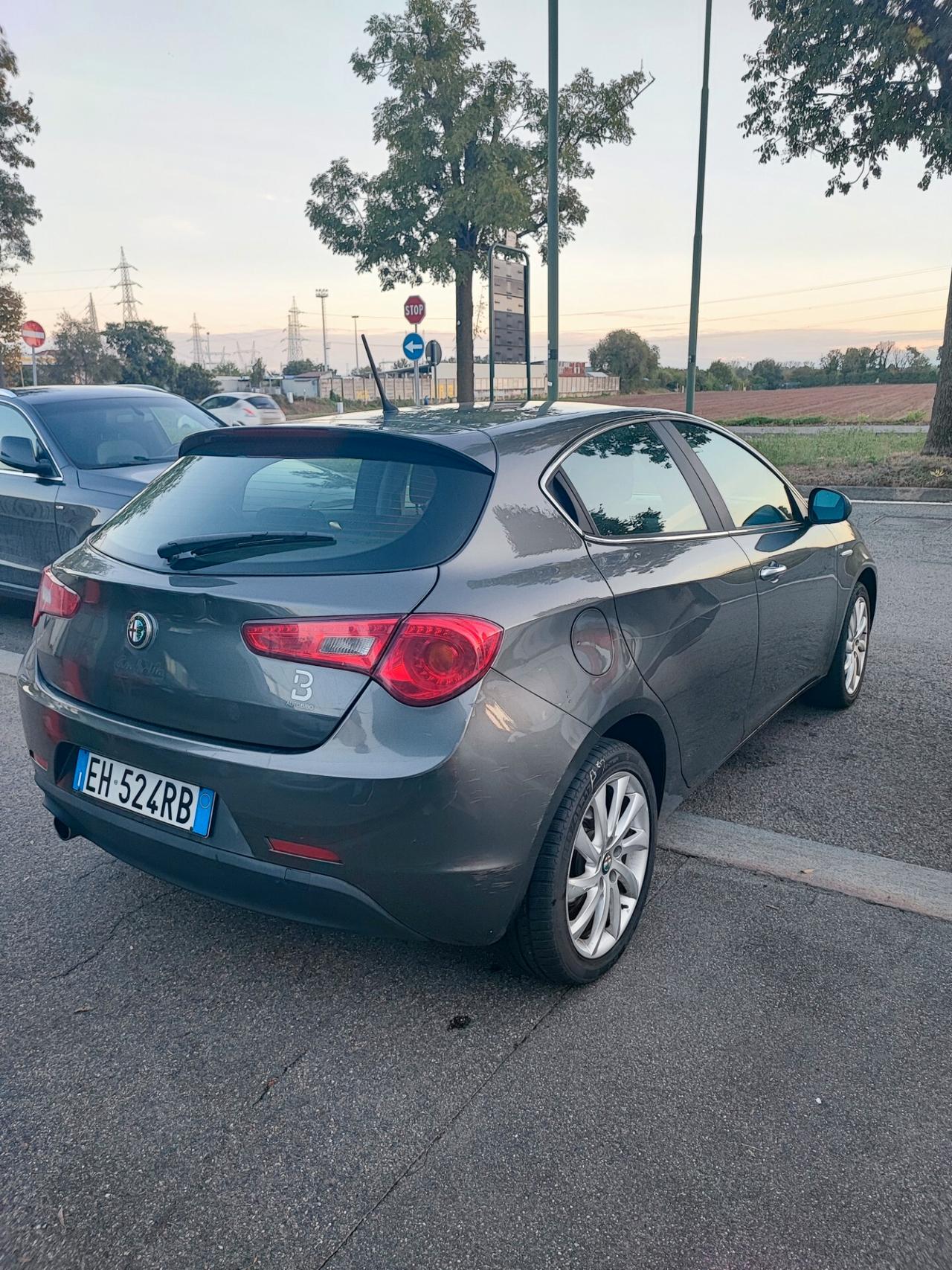Alfa Romeo Giulietta 1.6 JTDm-2 105 CV Distinctive