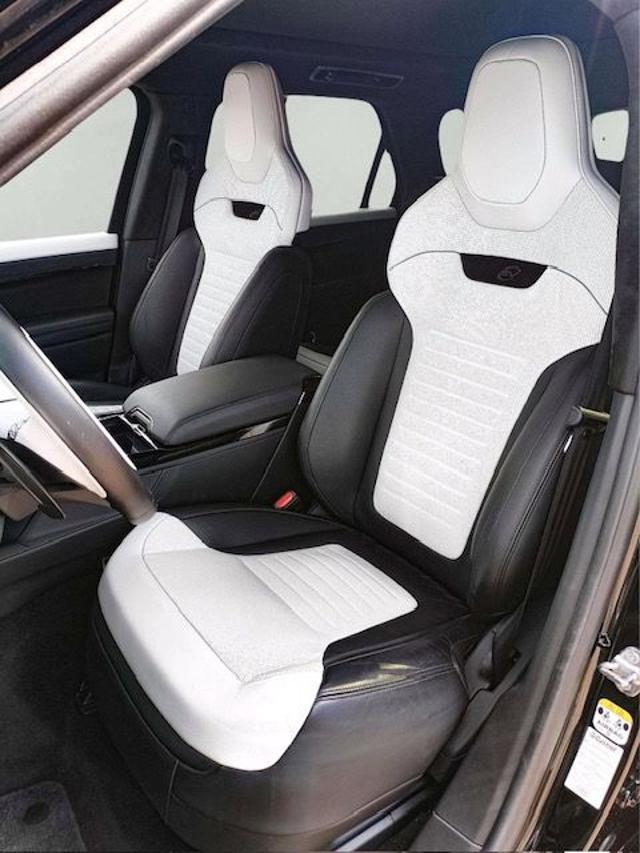 LAND ROVER Range Rover Sport 4.4 V8 635 CV SV Edition