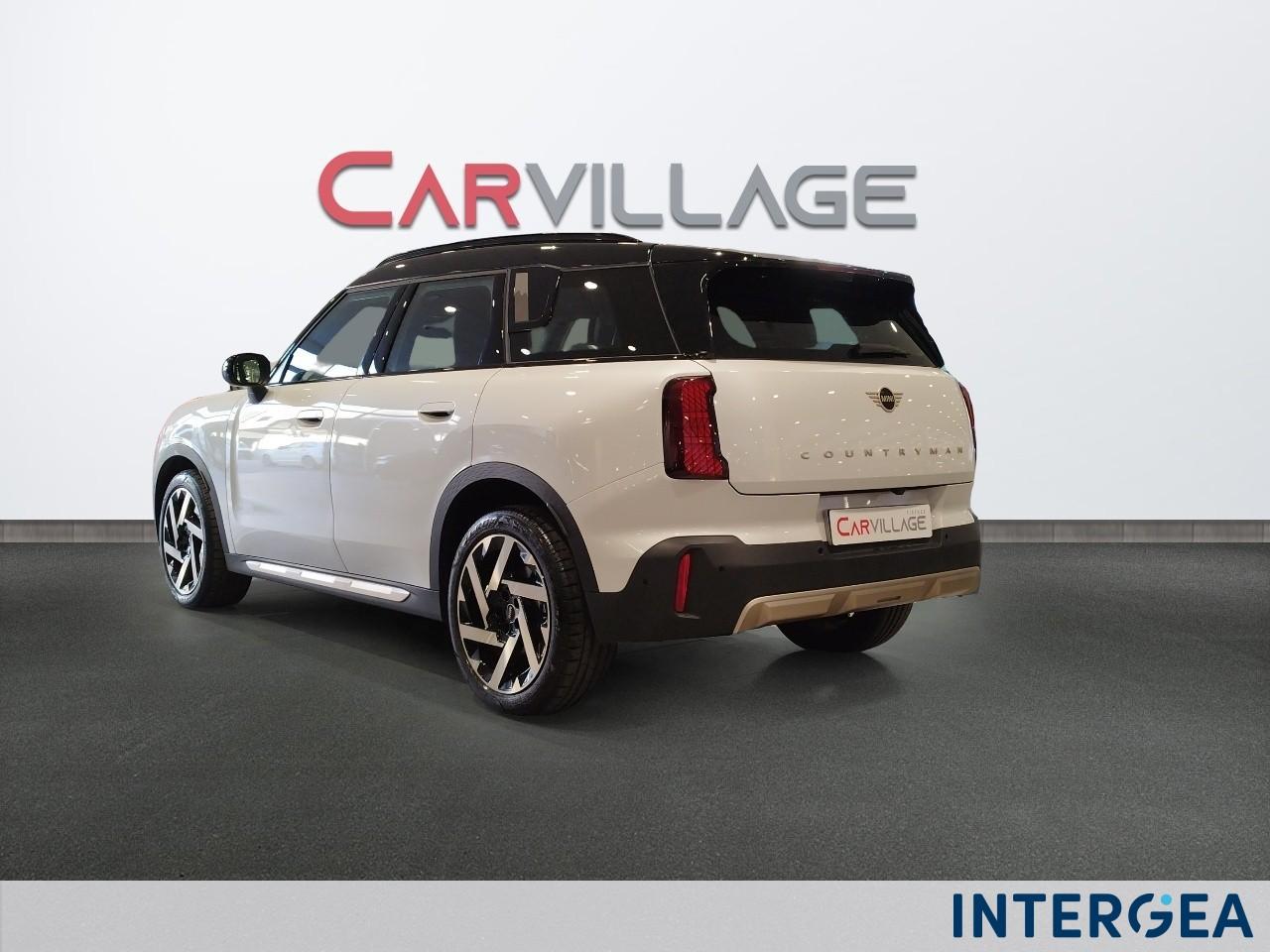 MINI Mini Countryman 2.0 48V D Favoured auto