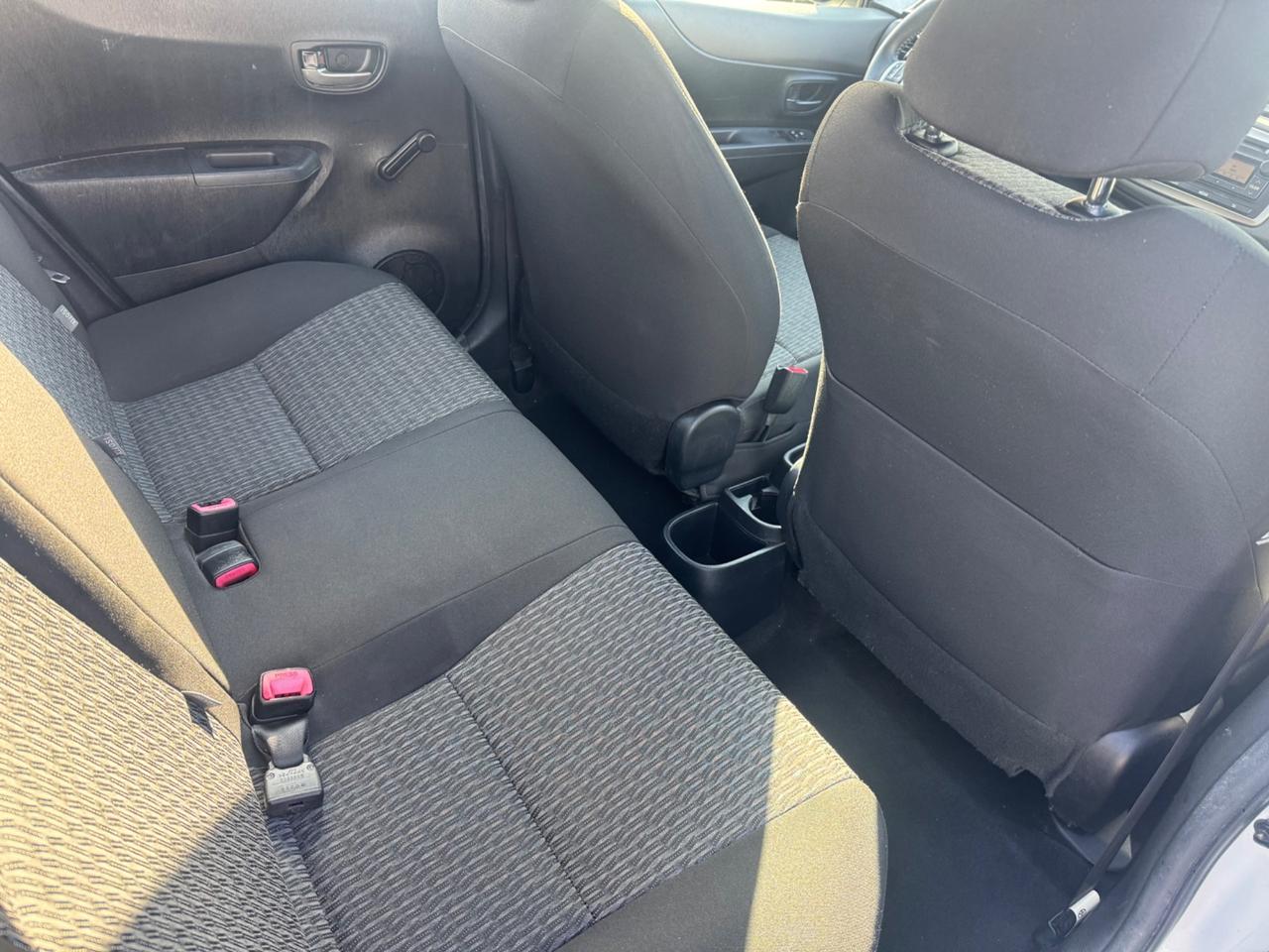 Toyota Yaris 1.0 5 porte Lounge NEOPATENTATI