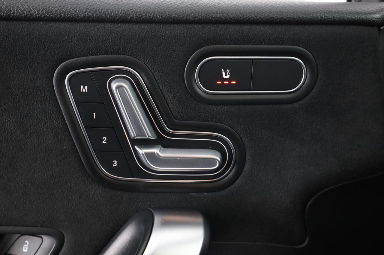 MERCEDES Classe A (W177) A 200 Automatic Premium