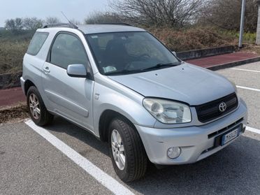 Toyota RAV 4 RAV4 2.0 16V cat 3 porte Sol