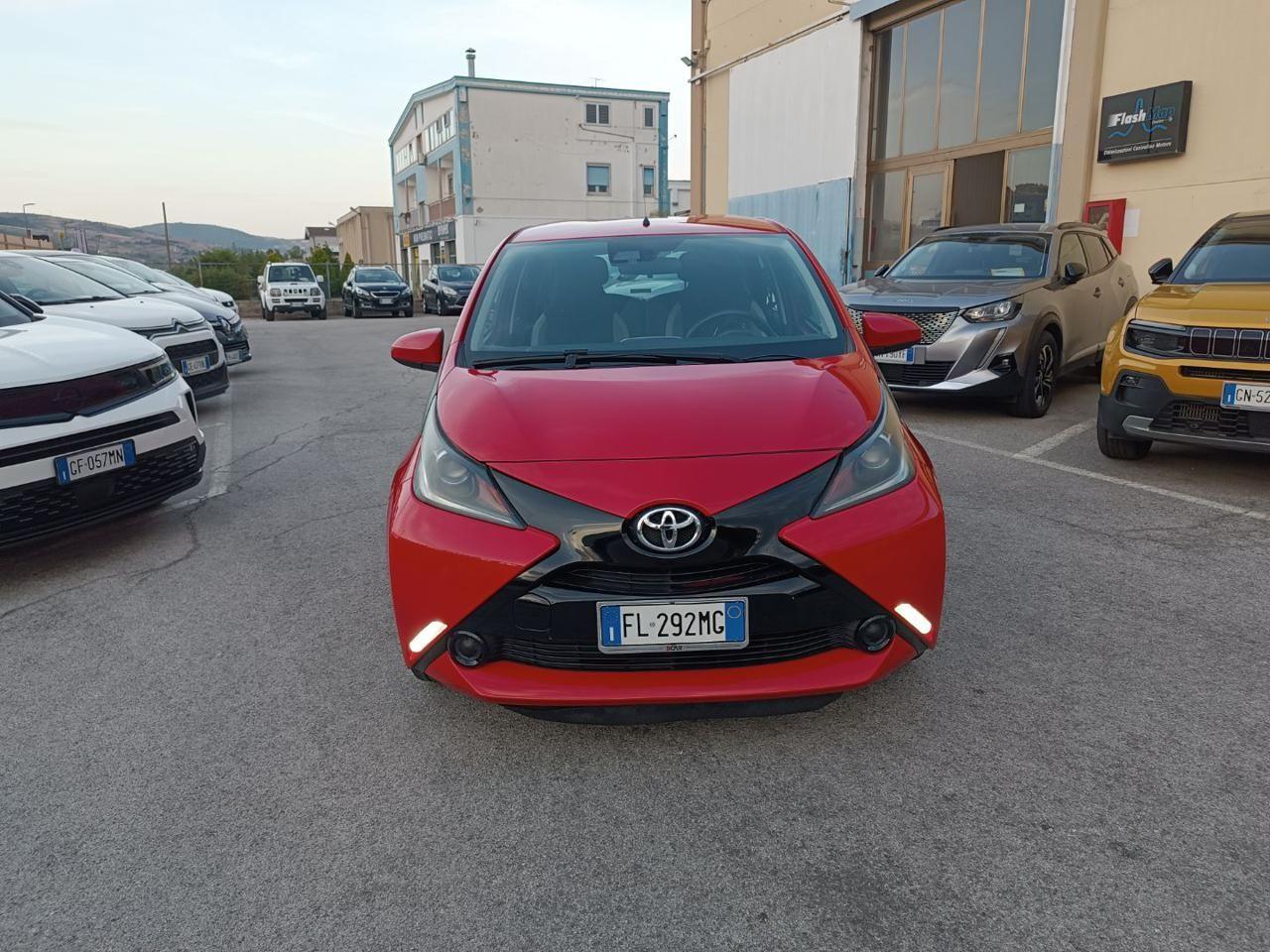 TOYOTA Aygo 1.0 VVT-i 69 CV 5 porte x-play