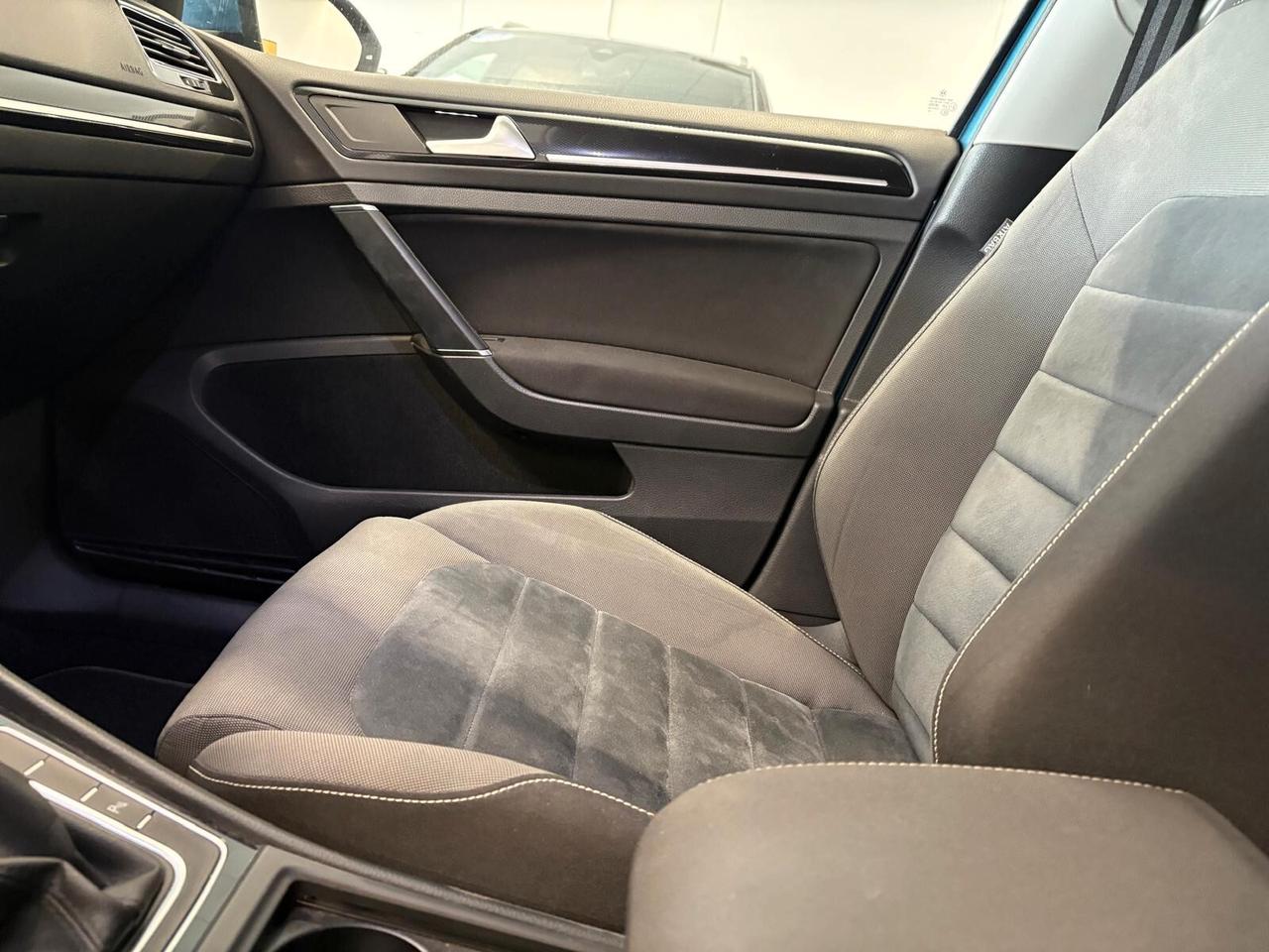 Volkswagen Golf HIGHLINE 1.4 TSI DSG 5p. BMT UNICO PR.