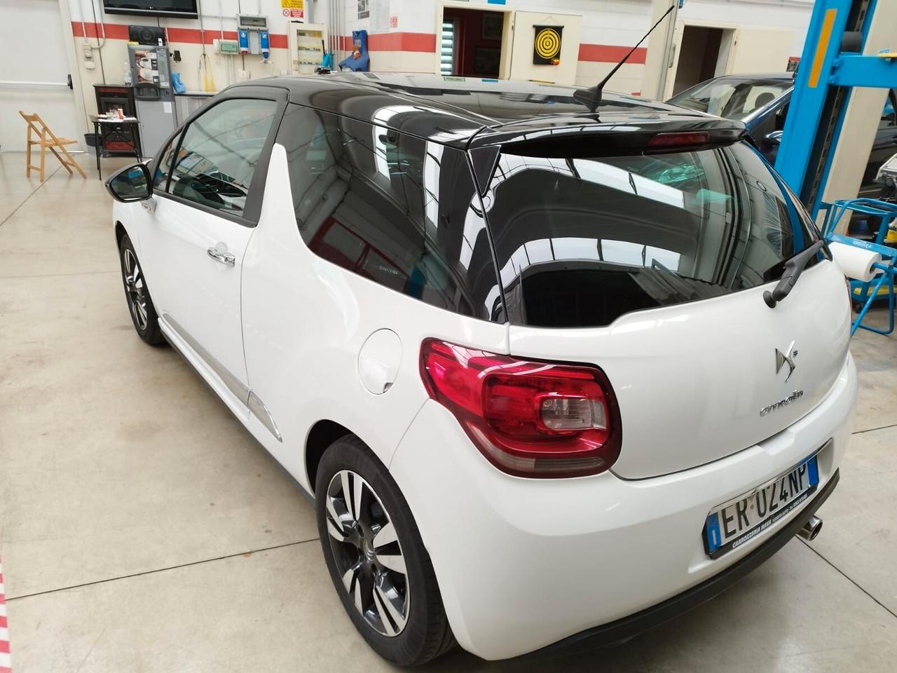 Ds DS3 DS 3 1.2 VTi 82 Just Black