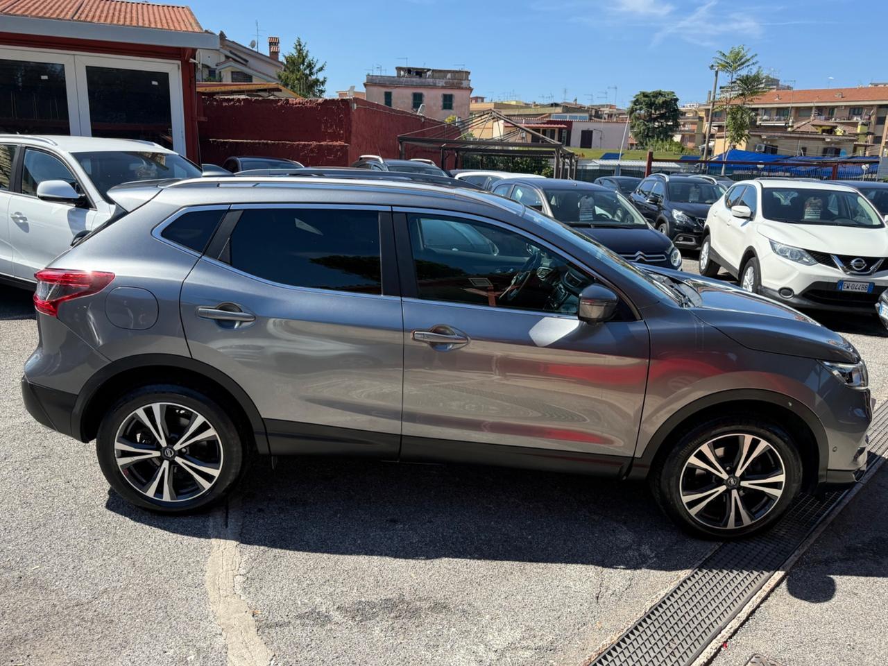 Qashqai 1..5 dCi 115 CV Tekna+-unipro-rate-garanzia