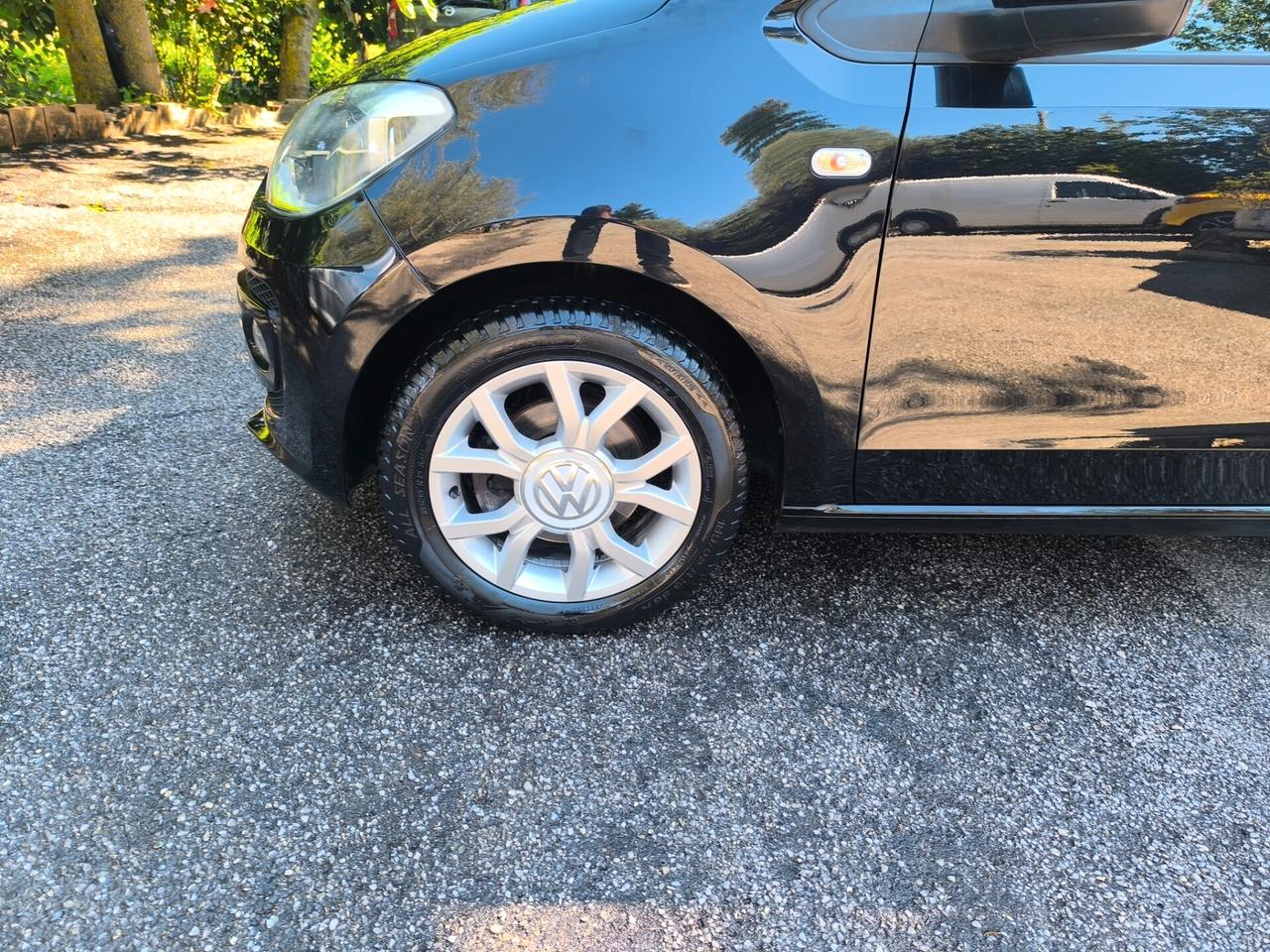 Volkswagen up! 1.0 75 CV 5p. high