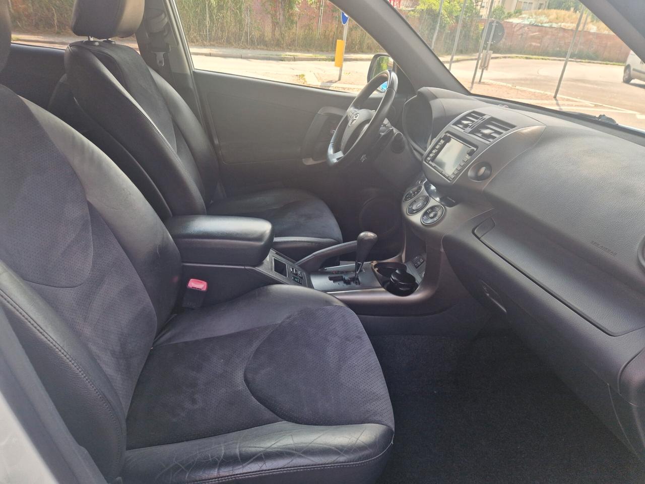Toyota RAV 4 RAV4 Crossover 2.2 D-Cat A/T 150 CV Executive