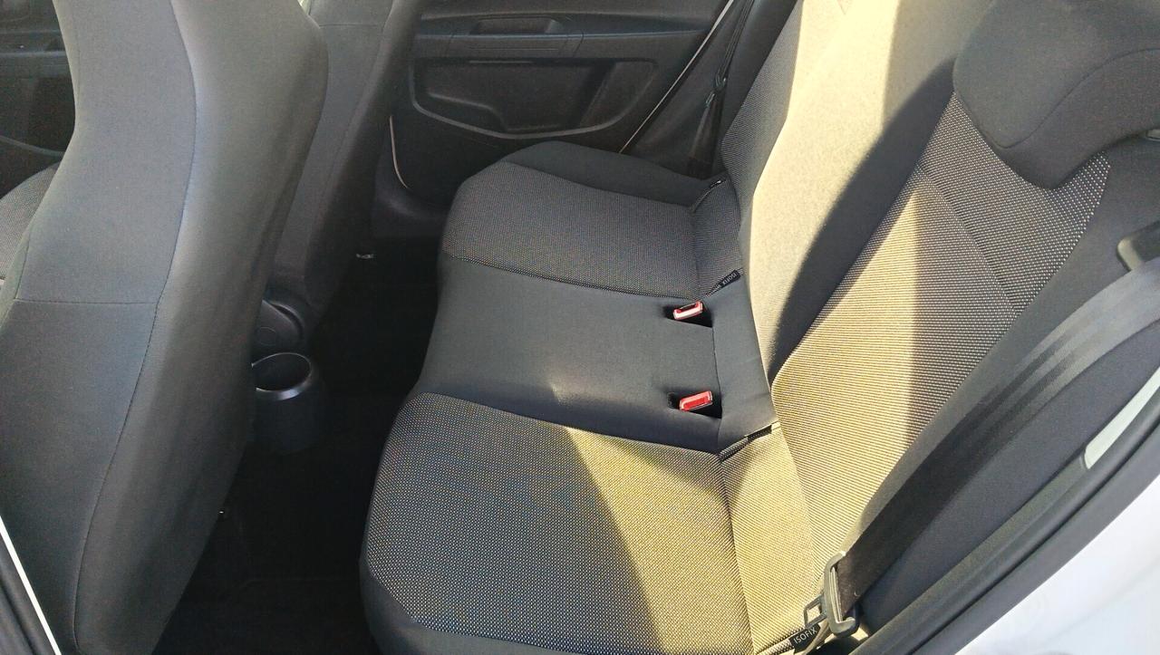 VOLKSWAGEN UP 1.0 BENZ-PREZZO PROMO