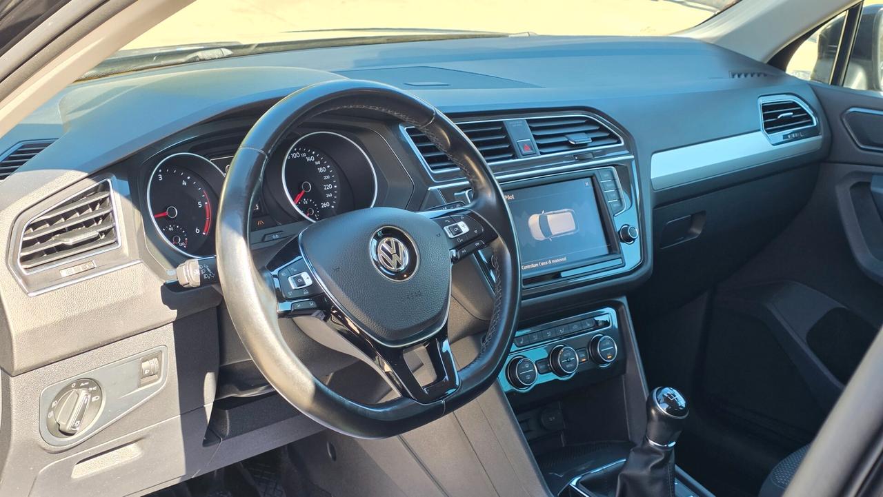 Volkswagen Tiguan 2.0 TDI 2WD