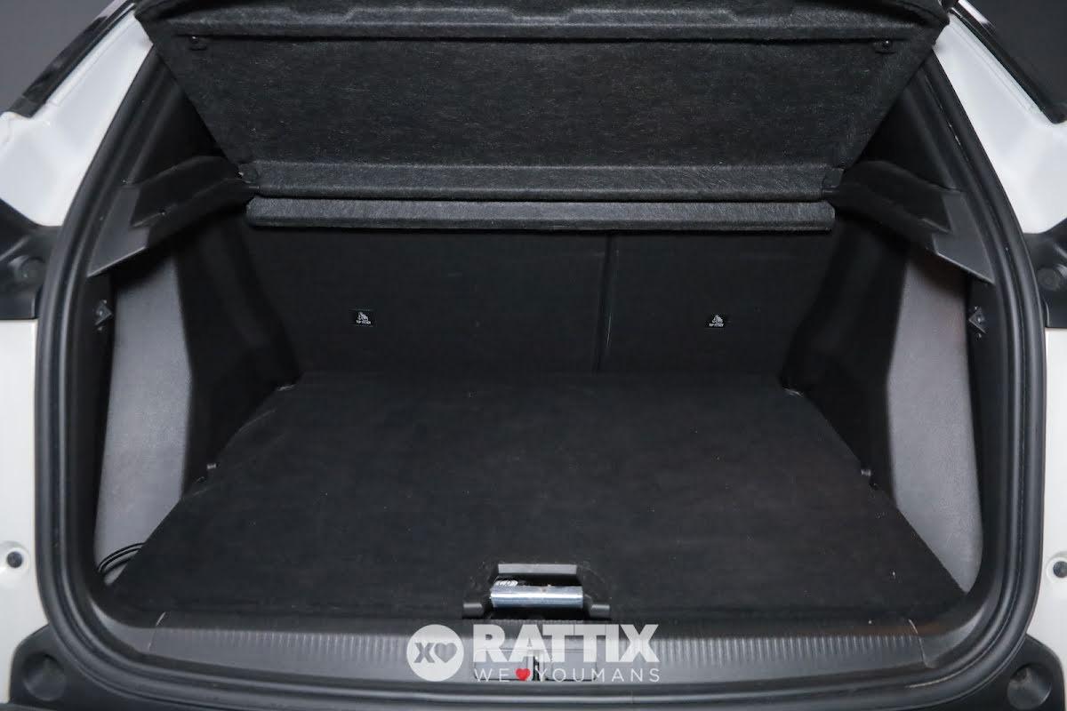 Peugeot e-2008 motore elettrico 100kW Allure Pack