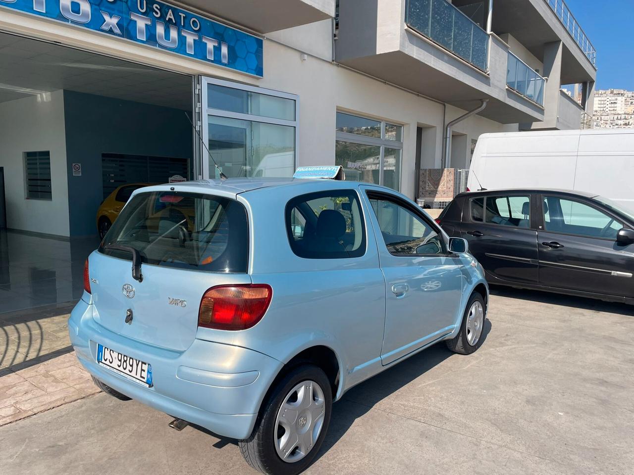 Toyota Yaris 1.0 3 porte Sol OK neopatentati