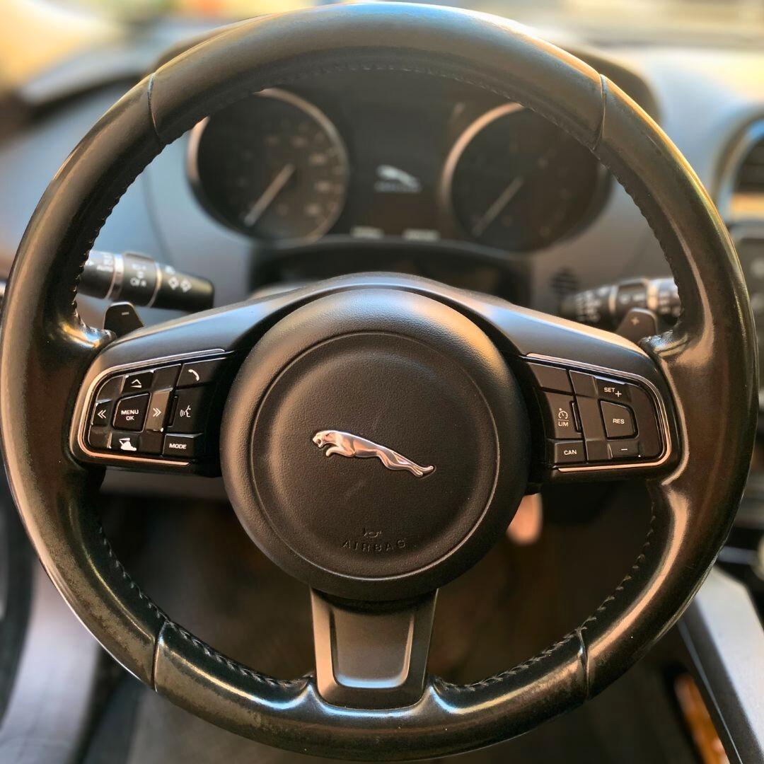Jaguar F-Pace 2.0 D 180 CV AWD Prestige