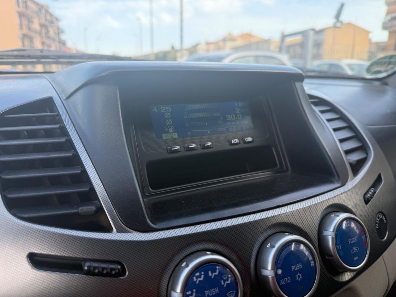 Mitsubishi L200 2.5 DI-D/167CV Double Cab Warrior