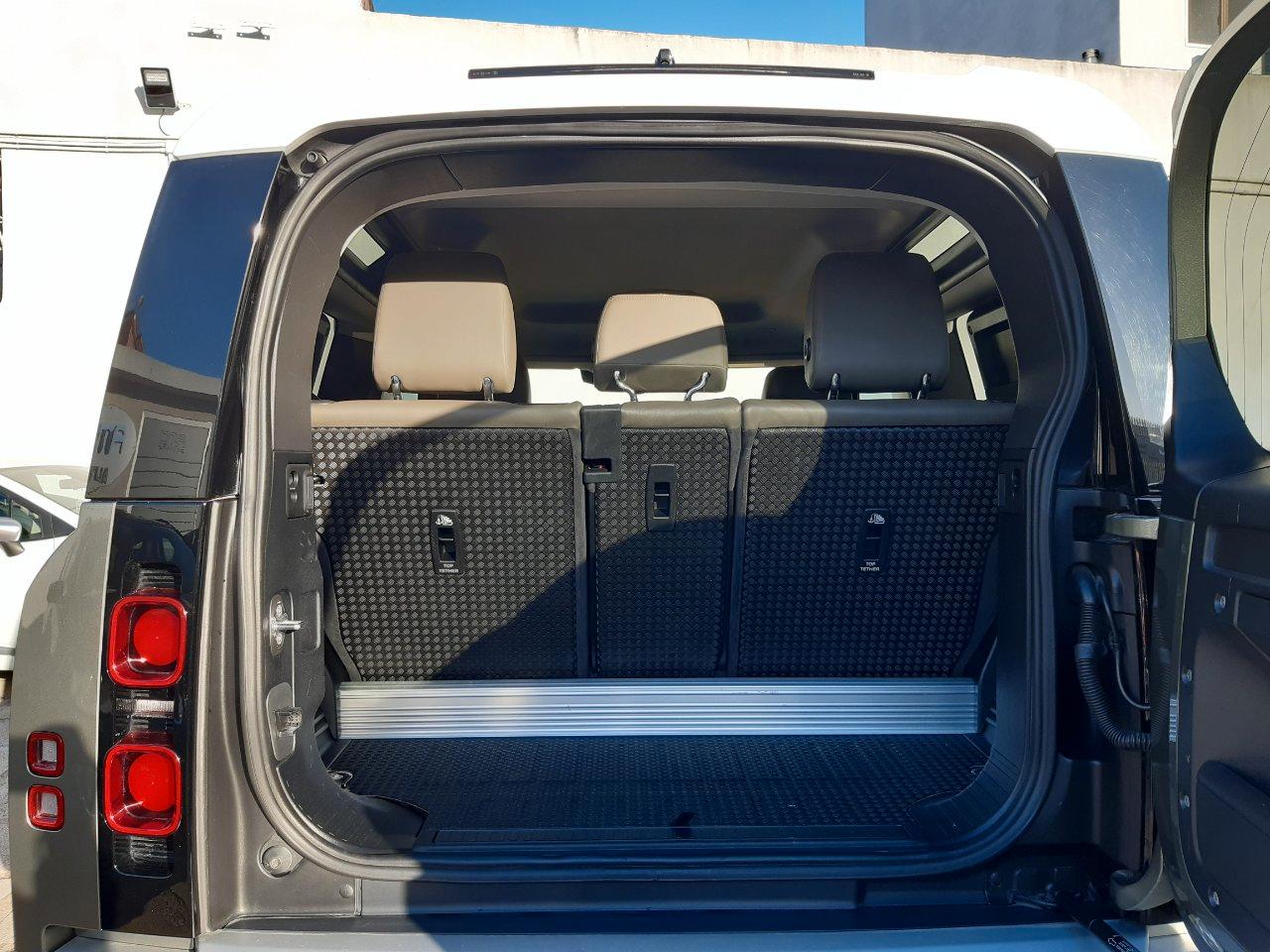 Land Rover Defender 90 3.0d i6 mhev X-Dynamic SE awd 200cv auto
