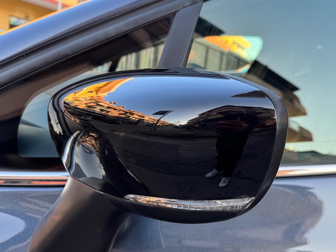 Renault Clio TCe 12V90 CV 5 porte Moschino