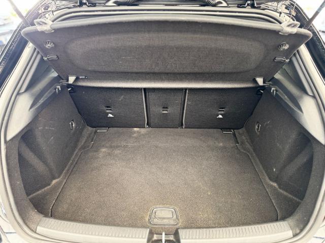 MERCEDES-BENZ A 180 d Automatic Sport (Navi/Retro/Unipro.)
