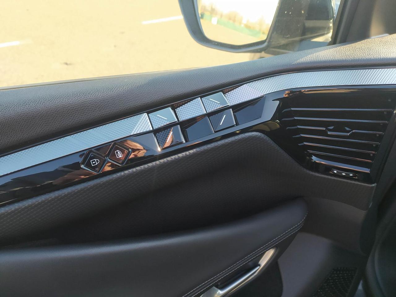 DS DS 4 Crossback Cross Trocadero 1.5 Blue H #8276