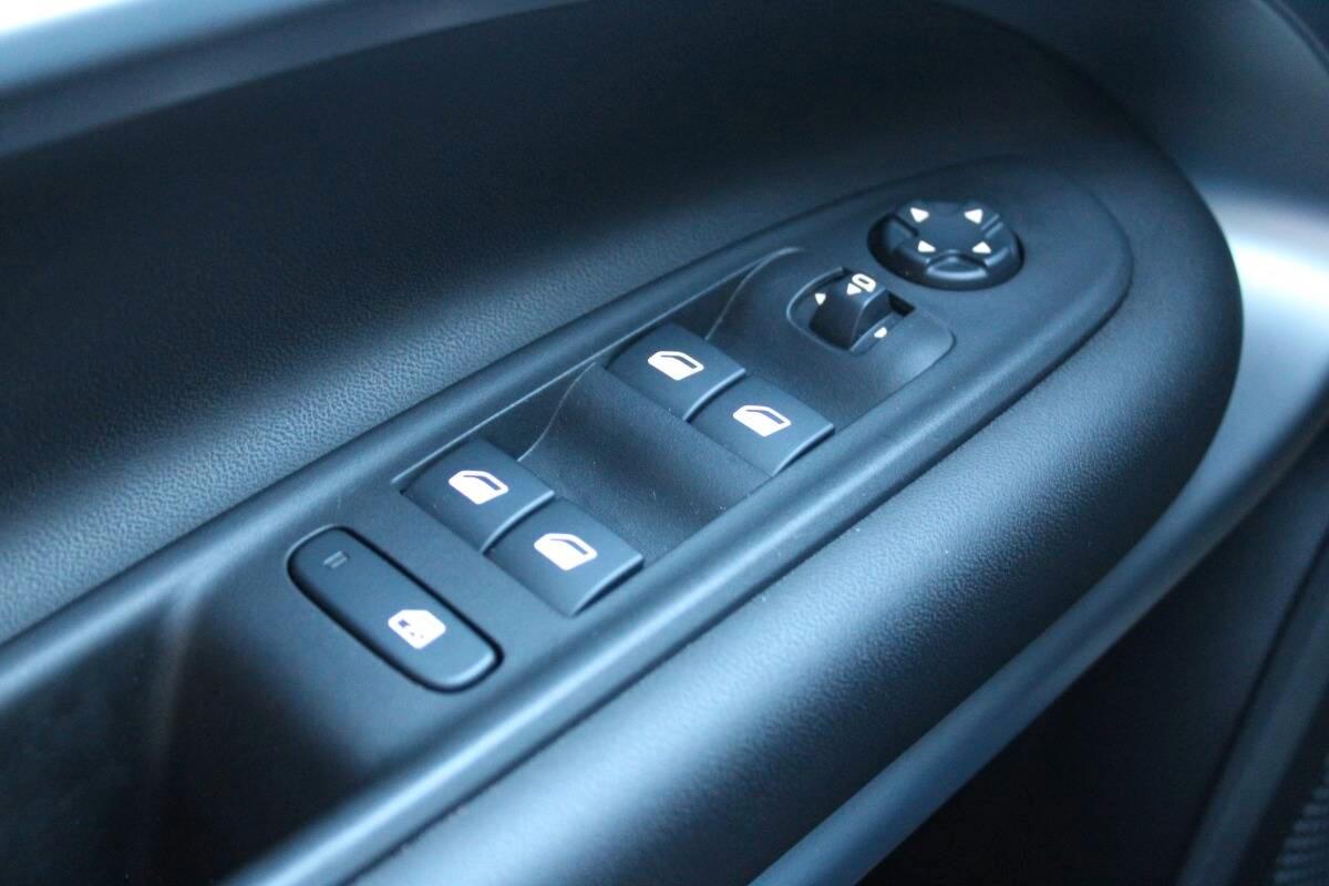 Jeep Avenger 1.2 t. Altitude fwd 100cv cln CarPlay