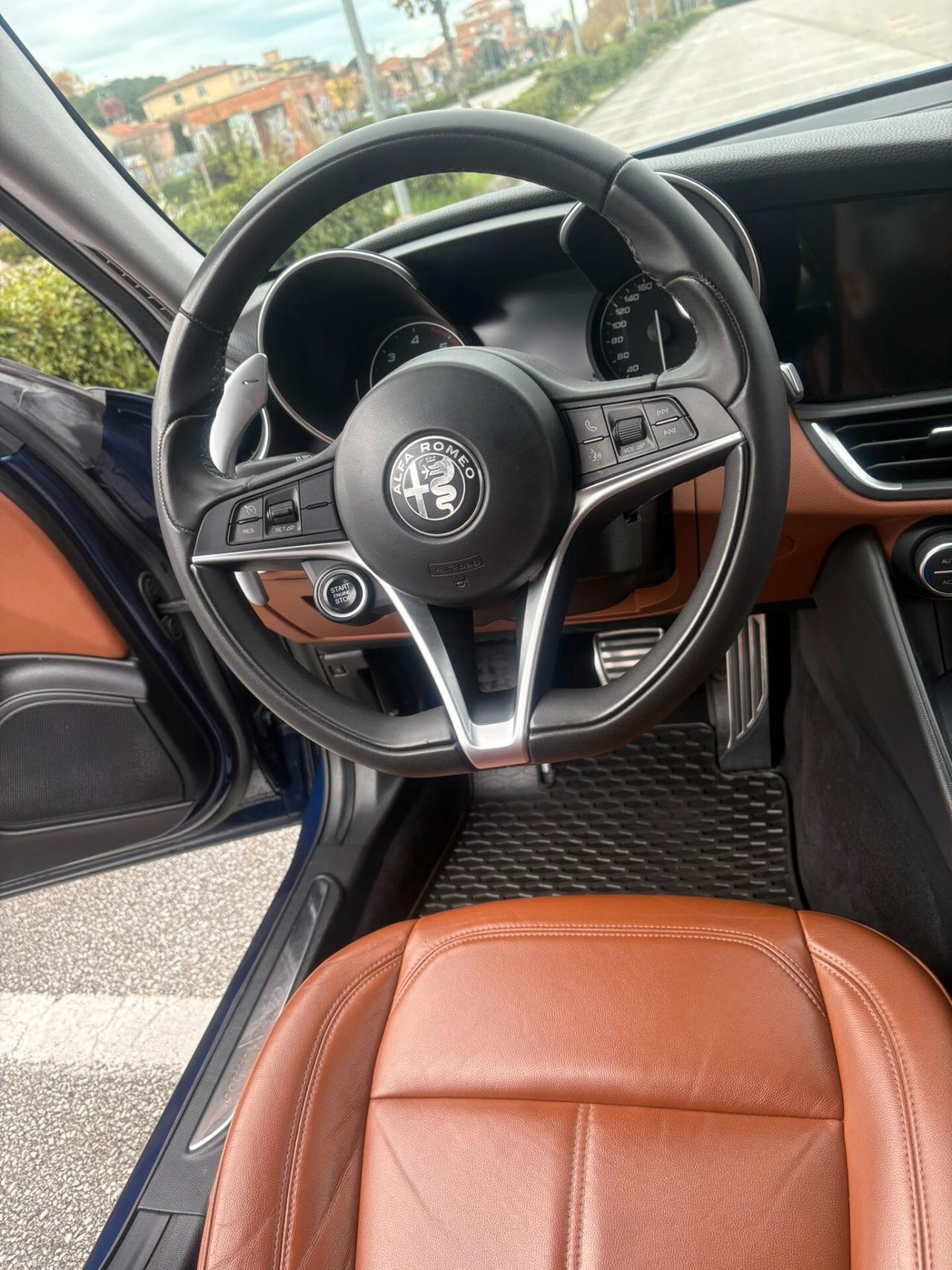 Alfa Romeo Giulia 2.2 Turbodiesel 180 CV AT8 Business Sport Launch Ed.