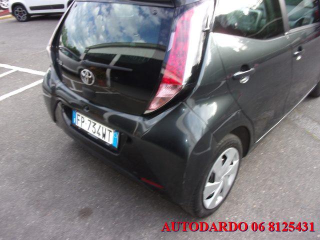 TOYOTA Aygo 1.0 VVT-i 69 CV 5 porte x-business