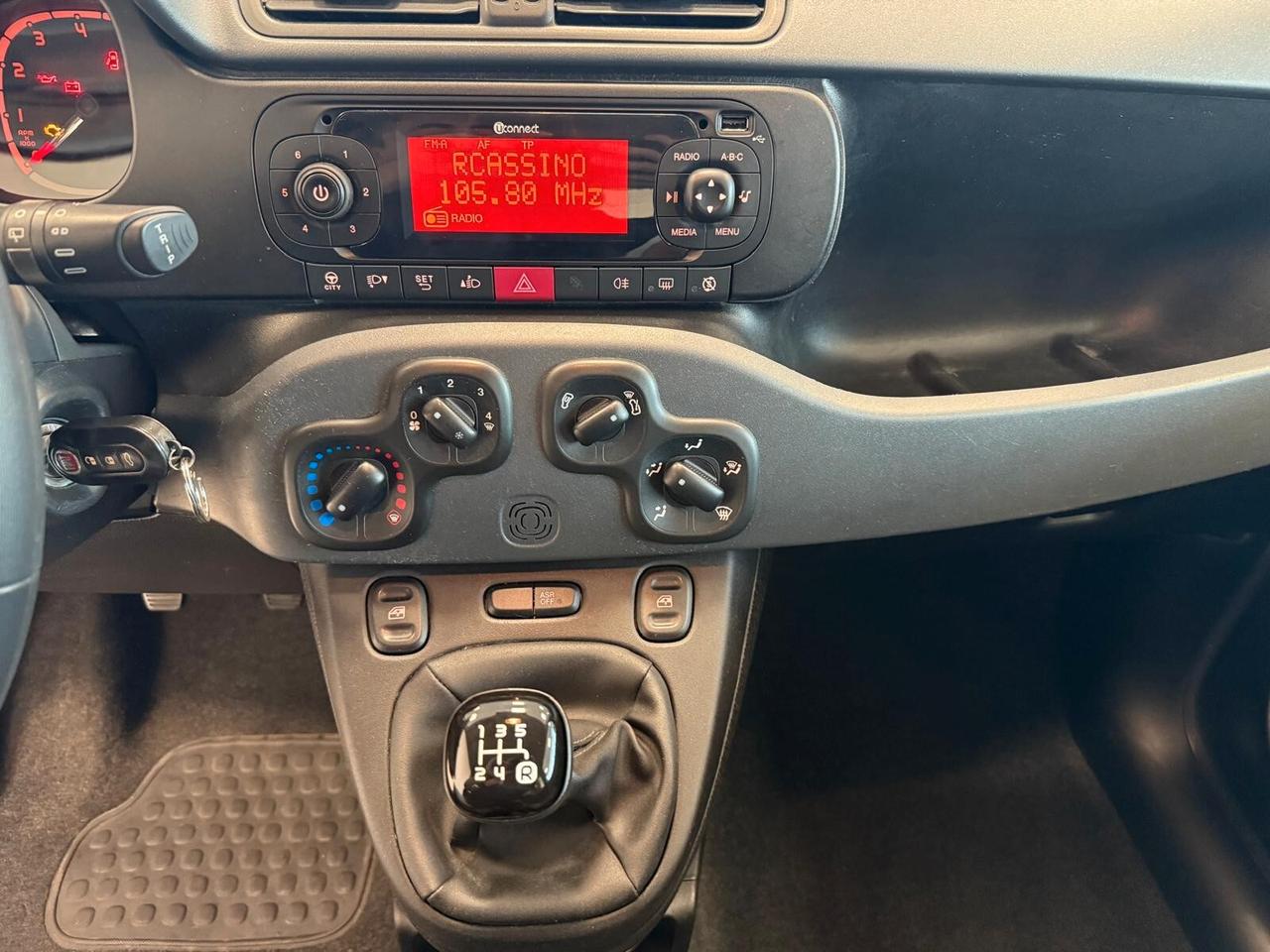 Fiat Panda 1.2 Connected by Wind