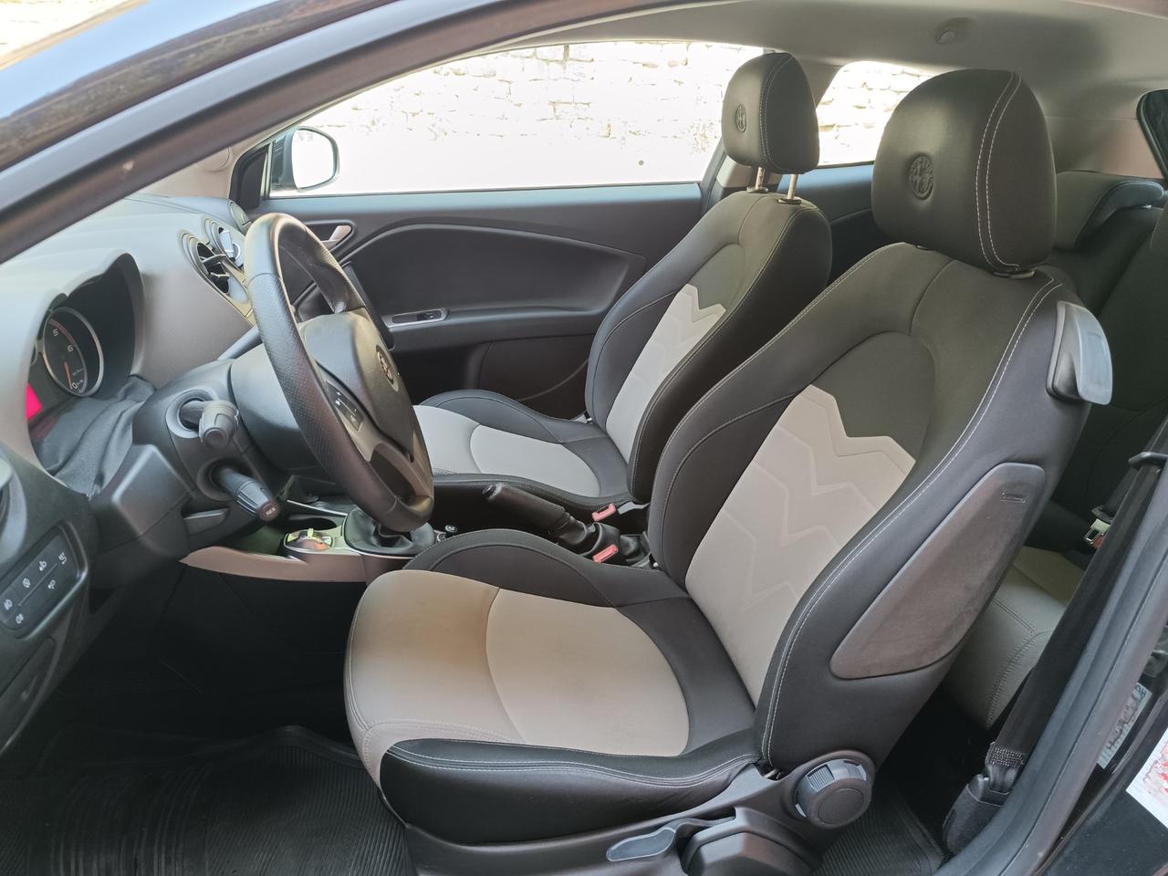 Alfa Romeo MiTo 1.3 JTDm 85 CV S&S Distinctive