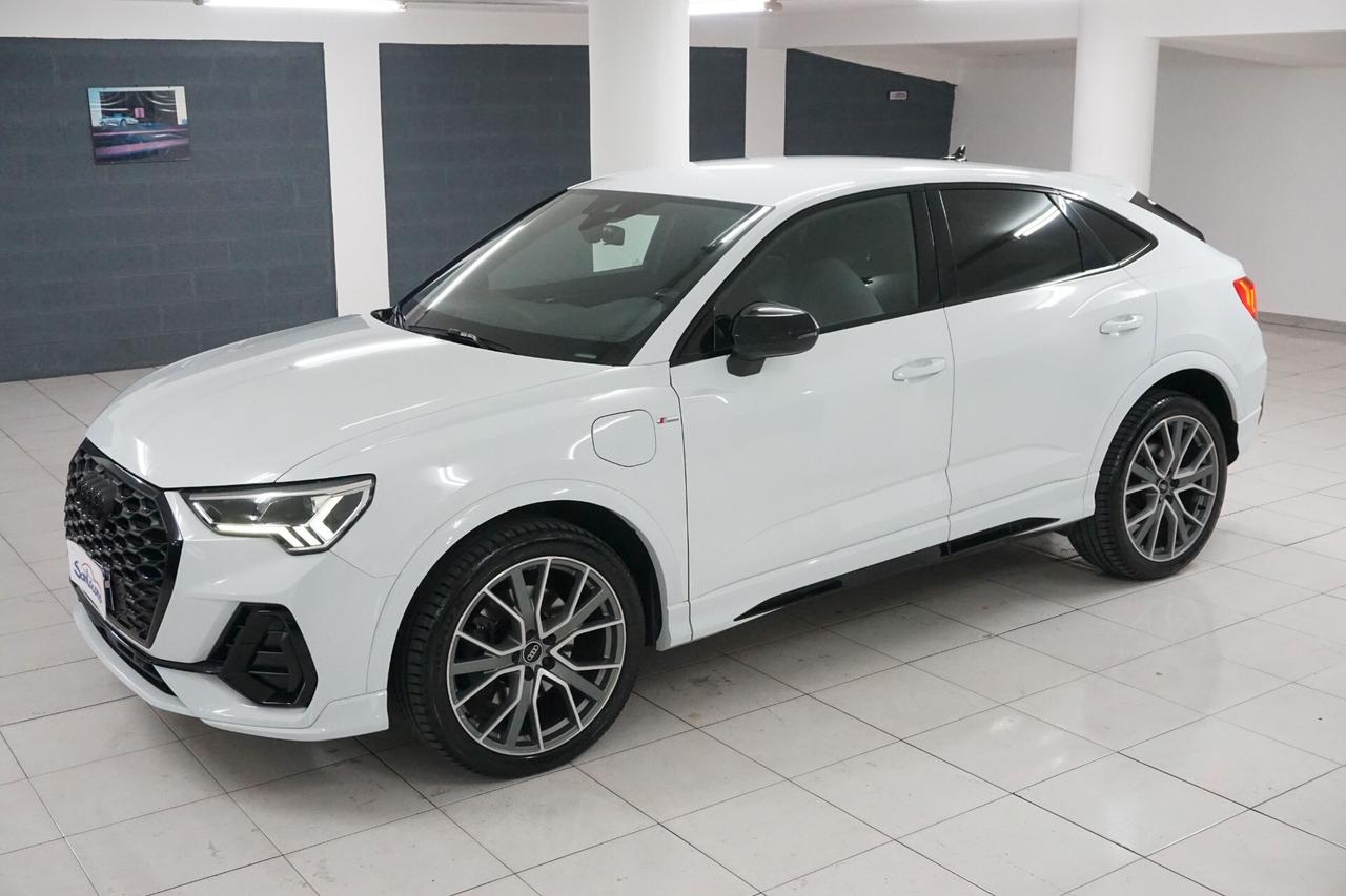 Audi Q3 SPB 45 TFSI E-Tron S tronic line Identity Black