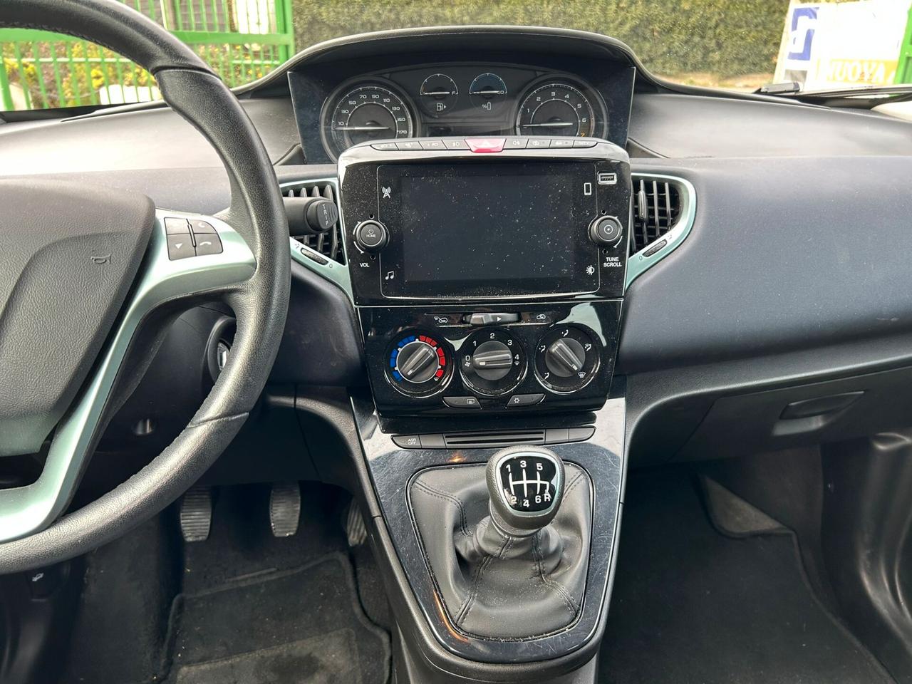 Lancia Ypsilon 1.0 FireFly 5 porte S&S Hybrid Gold - (Offerta del Mese!) - Unico proprietario - 31.280 KM