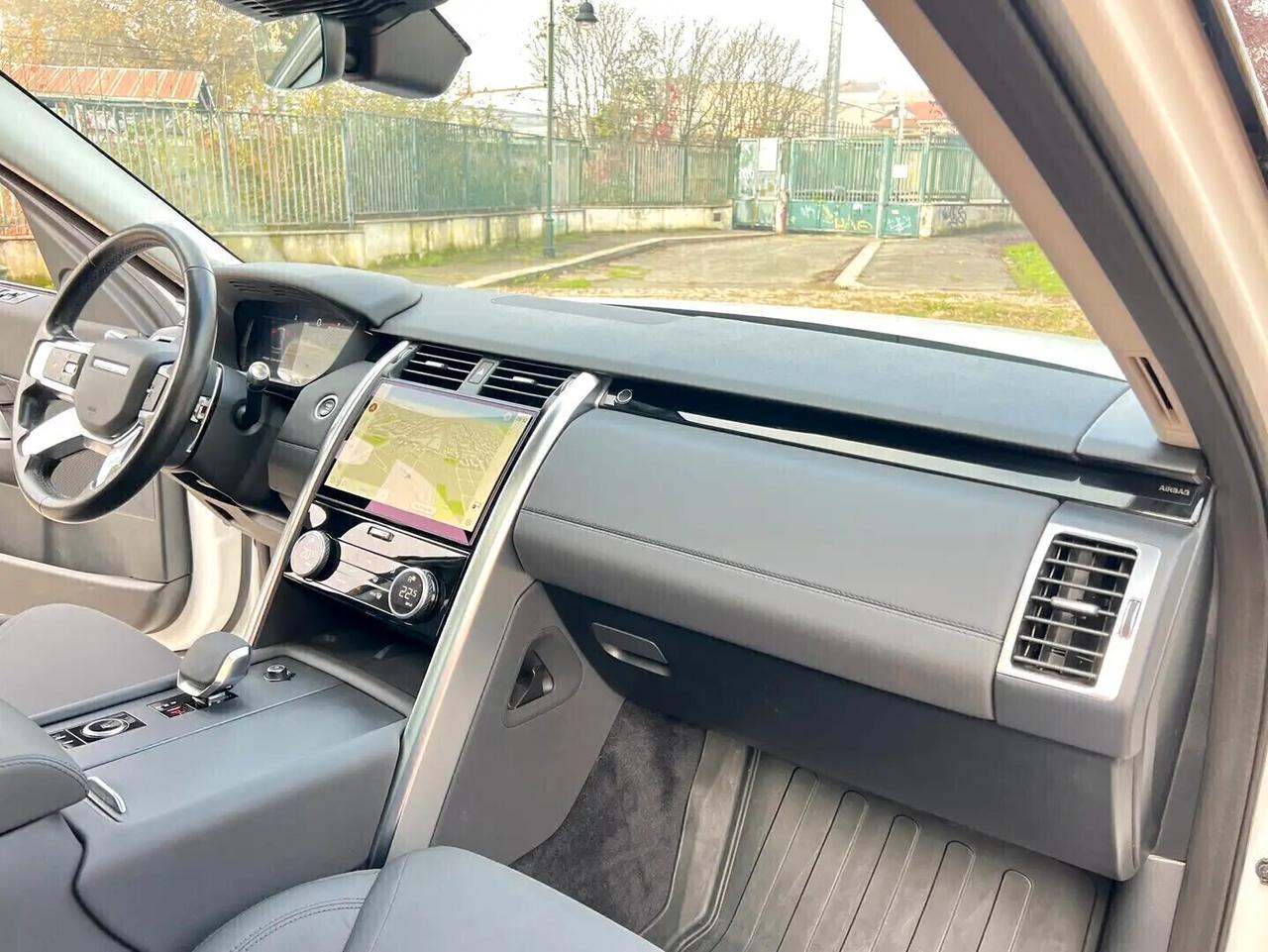 Land Rover Discovery 5 3.0 D I6 MHEV 250cv E6 aut.8 AWD 7 Posti