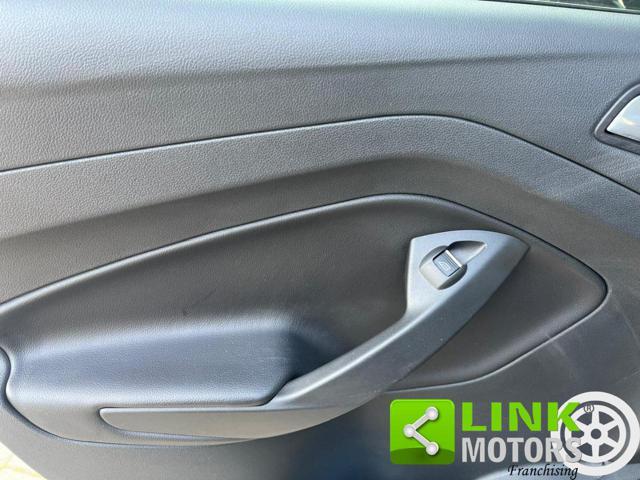 FORD Kuga 2.0 TDCI 163 CV 4WD Powershift Titanium